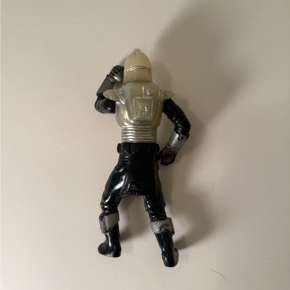 Vintage Battlestar Galactica Cylon Commander Action Figure Chrome 1978 - Picture 2 of 2